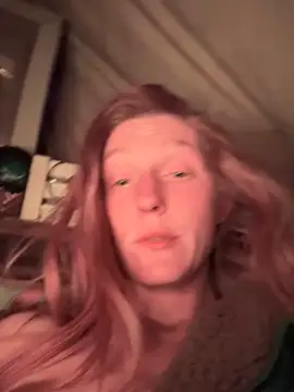 GoldenFlameGoddess webcam