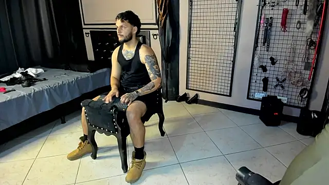 Twisted_Fantasy webcam