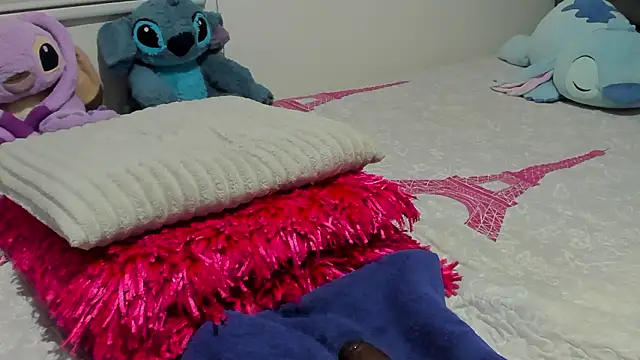 Elizabeth_18_ webcam