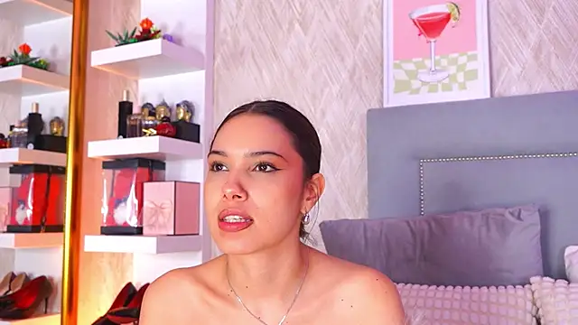 sofy_bradd - Sofy_Bradd's free webcam - UK Sex Cams