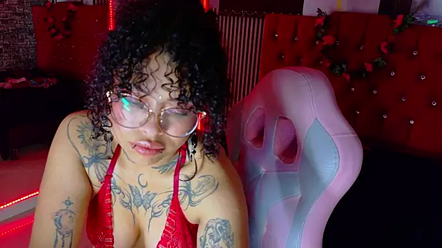 mia_hernnandez webcam