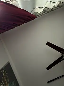 Hornyblond_Bella webcam