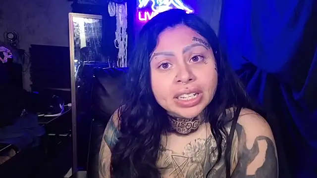 chicanachic13 webcam