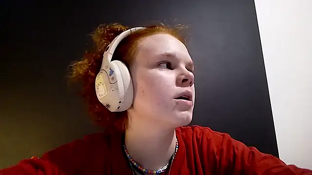 CurlaPettyBom webcam