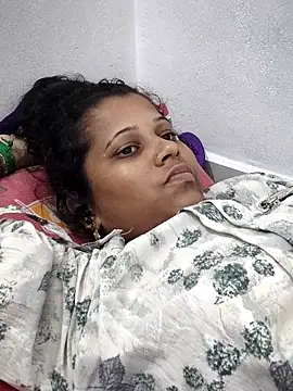 sweetqueen143 webcam