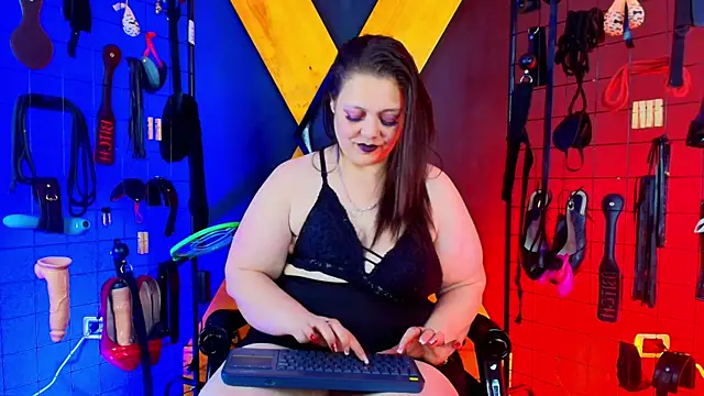 Judith_Mature_bdsm webcam