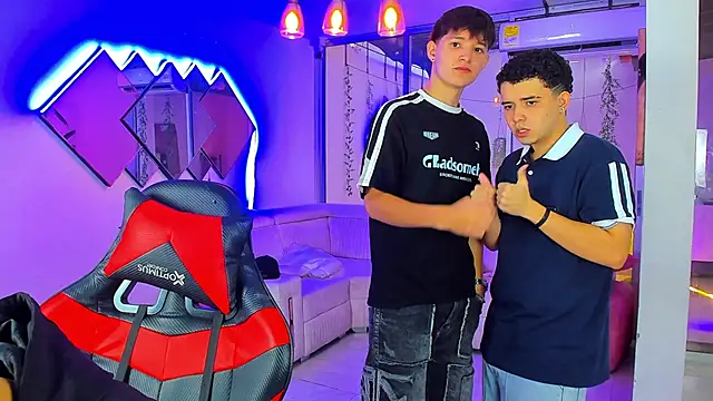 Houseofwarrios webcam