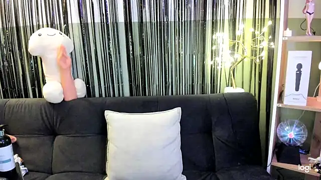 lilly_sweett (F young) - squirt yellow rain 💛