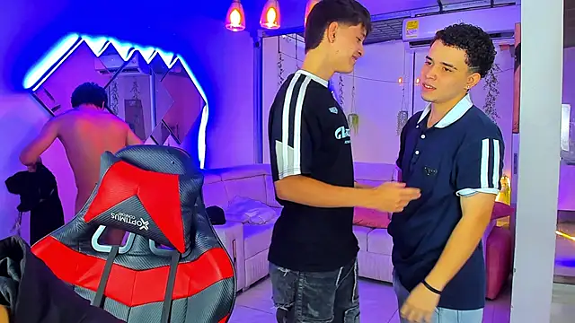 Houseofwarrios webcam