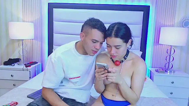 CristalAndDeimon webcam