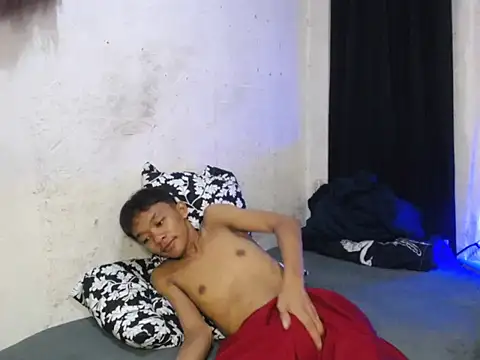 Innocentfucker webcam