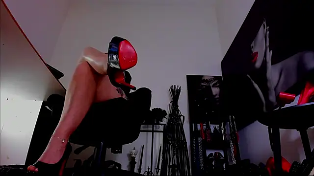 MistressDemi webcam