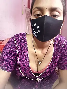 posewith Live Webcam on Stripchat