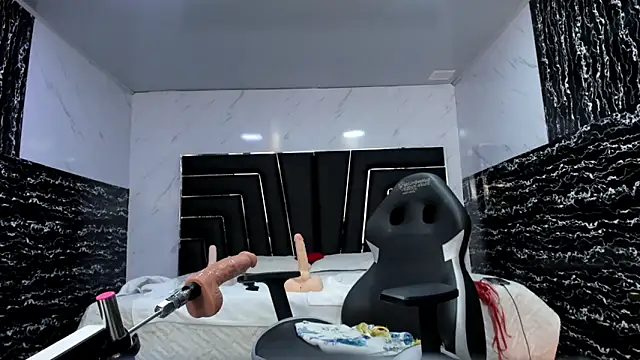 Ladyy_Scarlett webcam