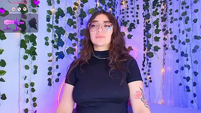 samii_evans - Samii_Evans's free webcam - UK Sex Cams