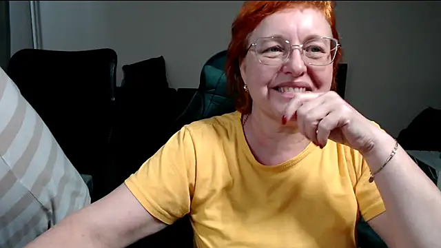 JoannaAndNeighbour's Stripchat show and profile