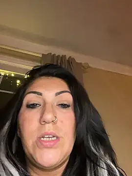 LittleMissEeve webcam