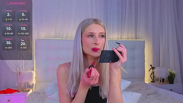 monica_leen - Monica_Leen's free webcam - UK Sex Cams