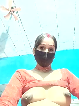 Nandani-758 webcam