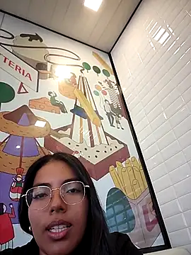 SheenaBrooke live cam