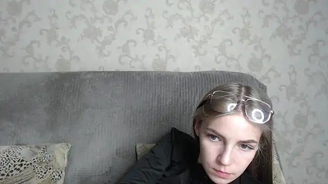 hitgyrl - HitGyrl's free webcam - UK Sex Cams