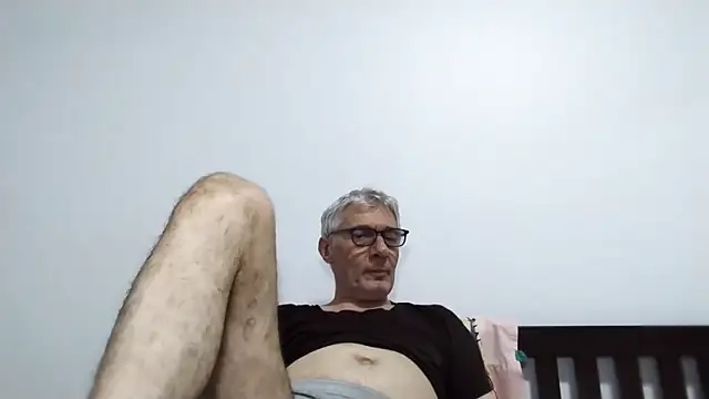 BIGUNCUTHARDCOCK webcam