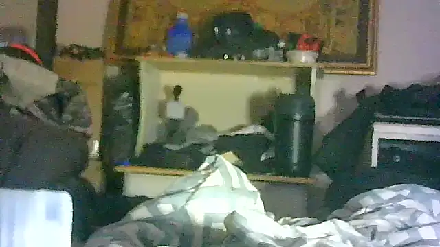 ON3YOULLN3VER_FIR3 webcam