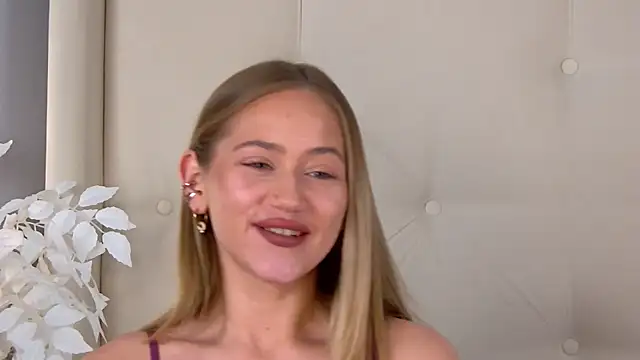 ur_wet_dreams webcam