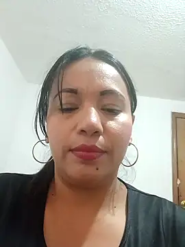 agatha_sluttylatina webcam