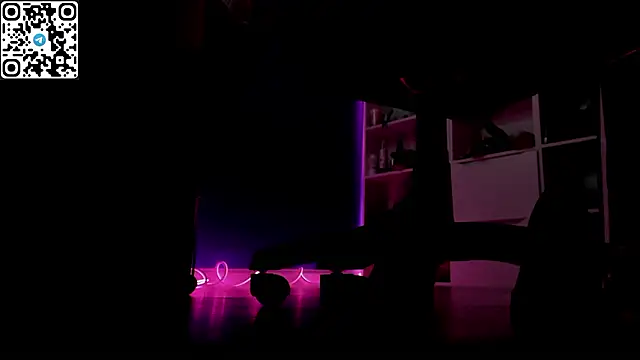 Holy_Mistress_S webcam