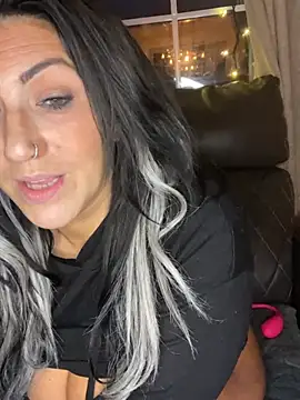 LittleMissEeve webcam