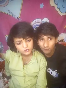 Freakingromance webcam