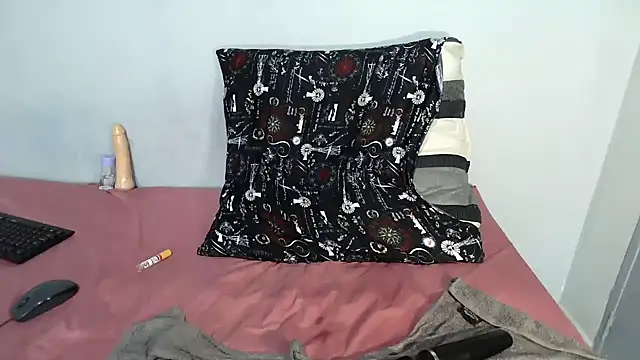 Dickcraverb30 webcam