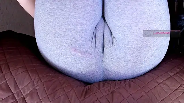 Cameltoe_squirt_inPants webcam