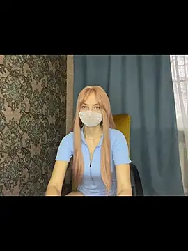 SophieBlackwood webcam