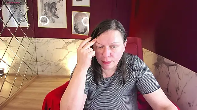 KellyPerfection webcam