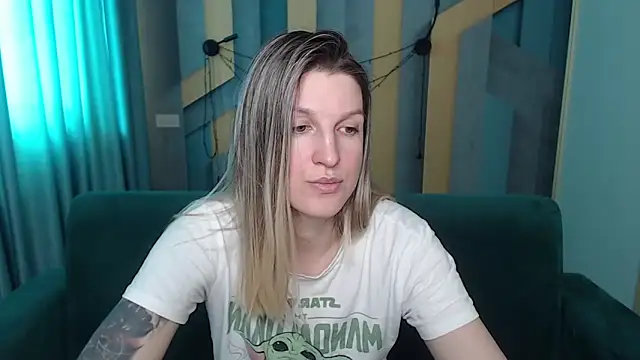 EmilyWalkeri webcam