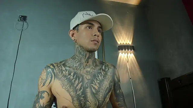 Travistanner_28 webcam