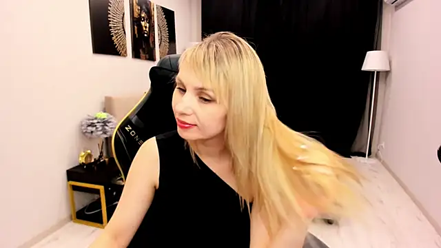 LindaSandy_1 webcam