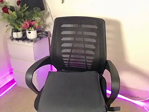 yourfavdollyxxx webcam