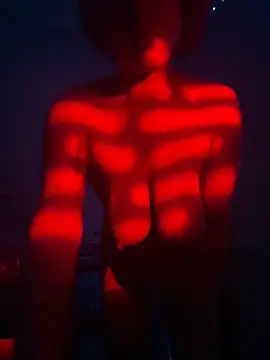 Lunalovesyou8 webcam