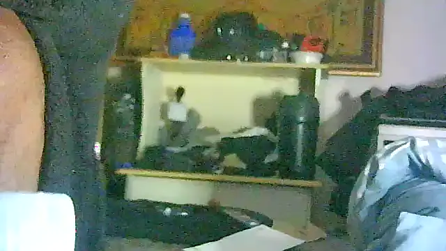 ON3YOULLN3VER_FIR3 webcam