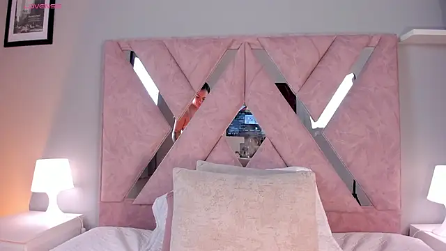 angelica_cross_ webcam