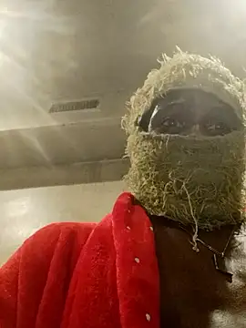 Maculine_Stayr webcam