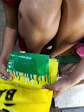 Lovely_priya1001 webcam