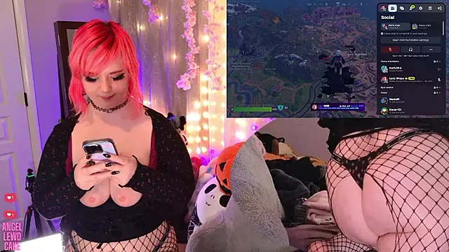 Angel-Lewd-Cake webcam