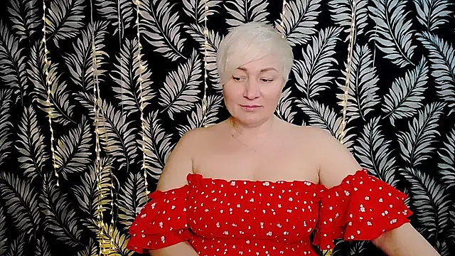 Olivia_playful webcam