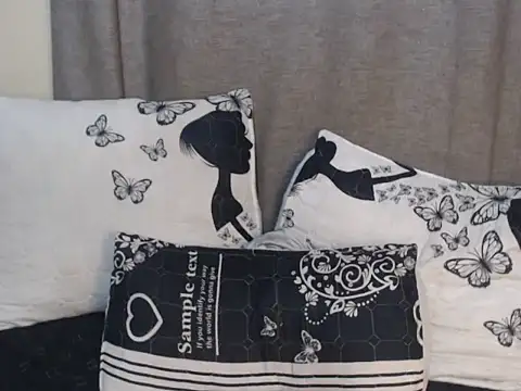 ScarlettNoire webcam