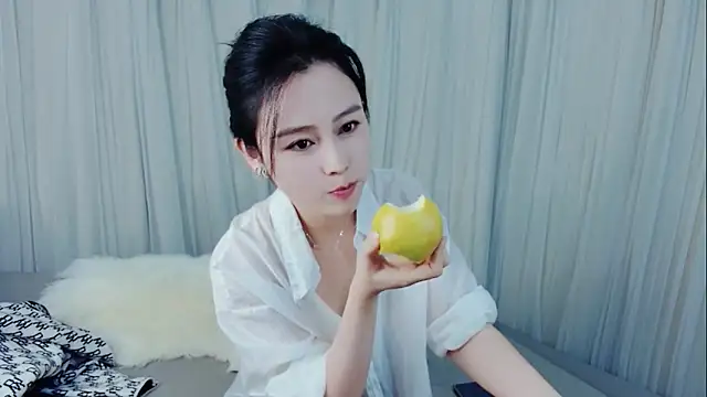 美女HCOCO在线直播