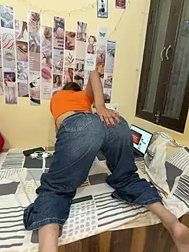 deepikaa_aroraa webcam